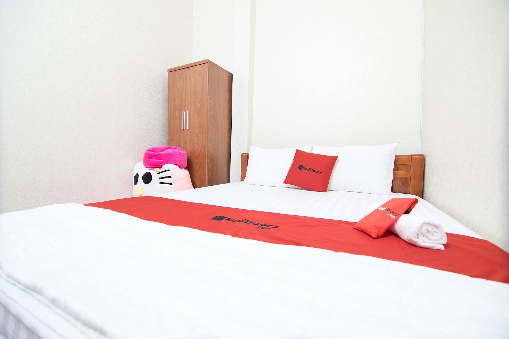Reddoorz Near Tan Son Nhat Airport 3 TP. Hồ Chí Minh Ngoại thất bức ảnh