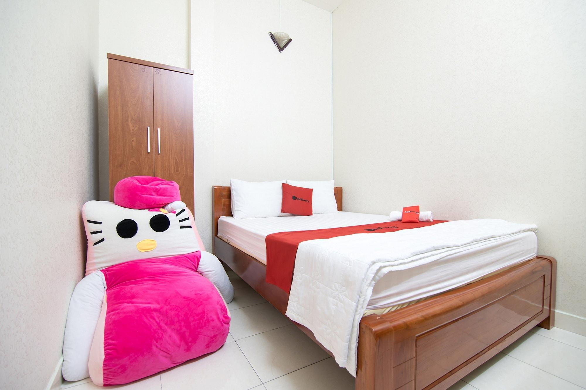 Reddoorz Near Tan Son Nhat Airport 3 TP. Hồ Chí Minh Ngoại thất bức ảnh