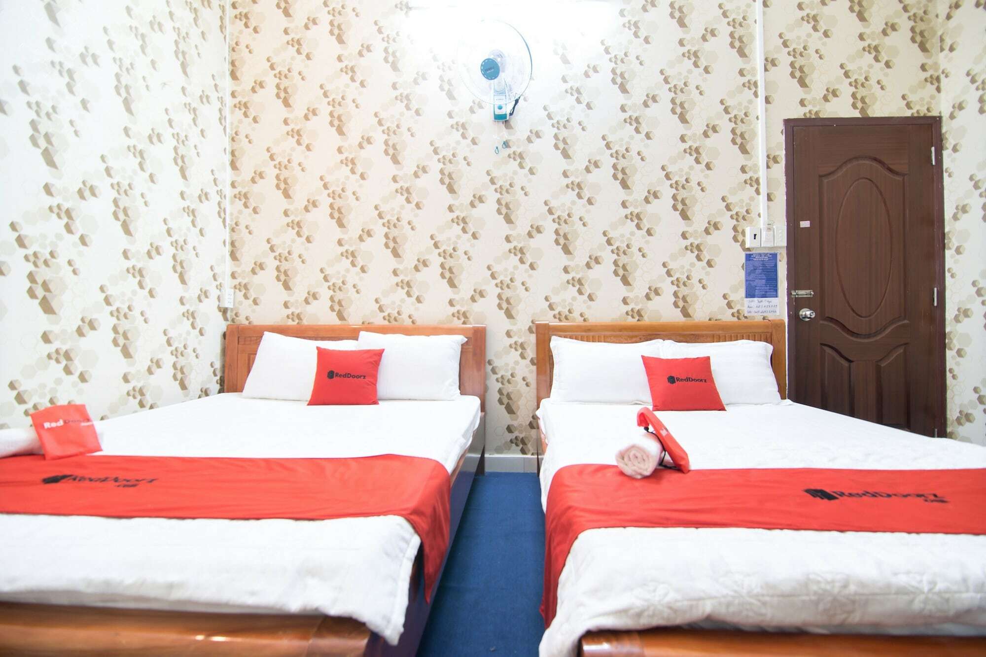 Reddoorz Near Tan Son Nhat Airport 3 TP. Hồ Chí Minh Ngoại thất bức ảnh